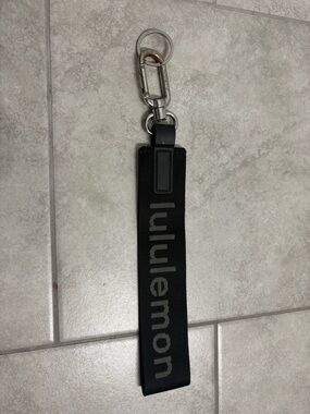 Lululemon never lost keychain Black Logo Key Fob Strap